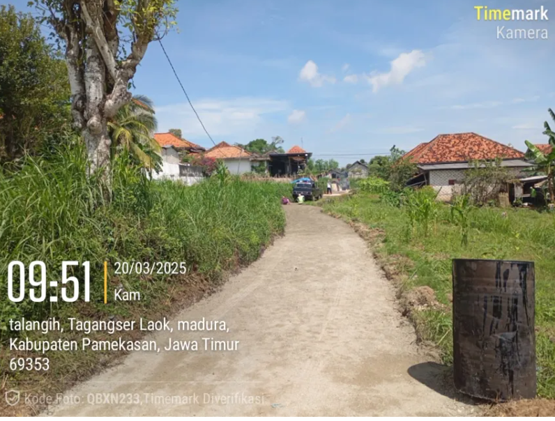 Pengaspalan Jalan di Dusun Tlangi Desa Tagangser Laok